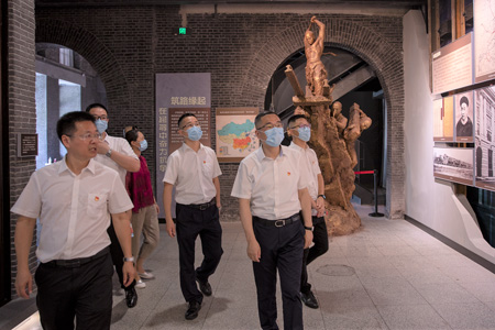 重走一大路02.jpg 重走一大路02.jpg